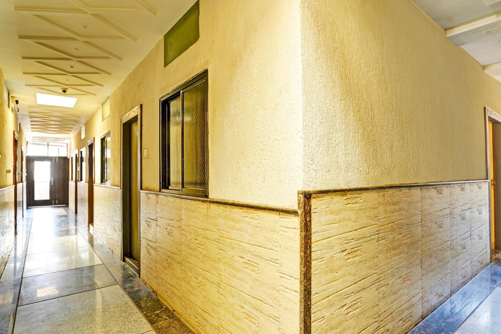 Super Hotel O Shri Shiva Palace Rāipur Extérieur photo