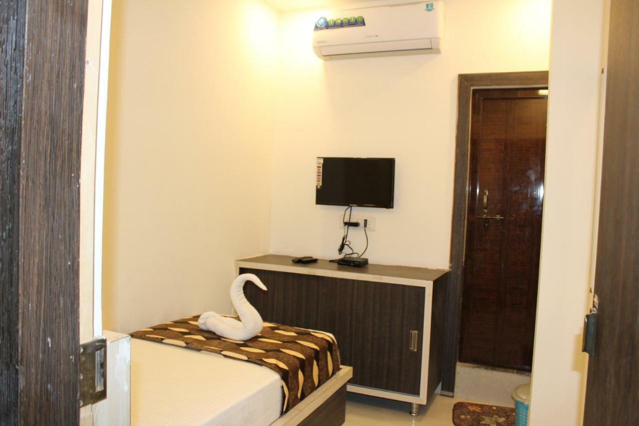 Super Hotel O Shri Shiva Palace Rāipur Extérieur photo